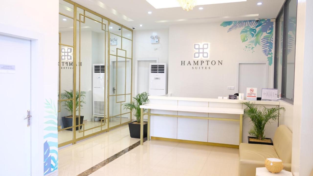 Hampton Suites Davao City Exteriör bild