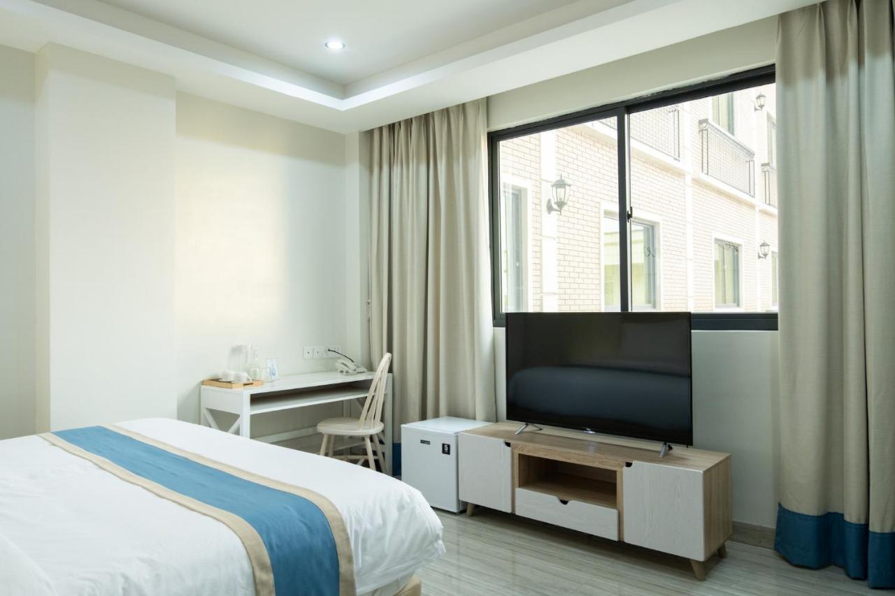 Hampton Suites Davao City Exteriör bild